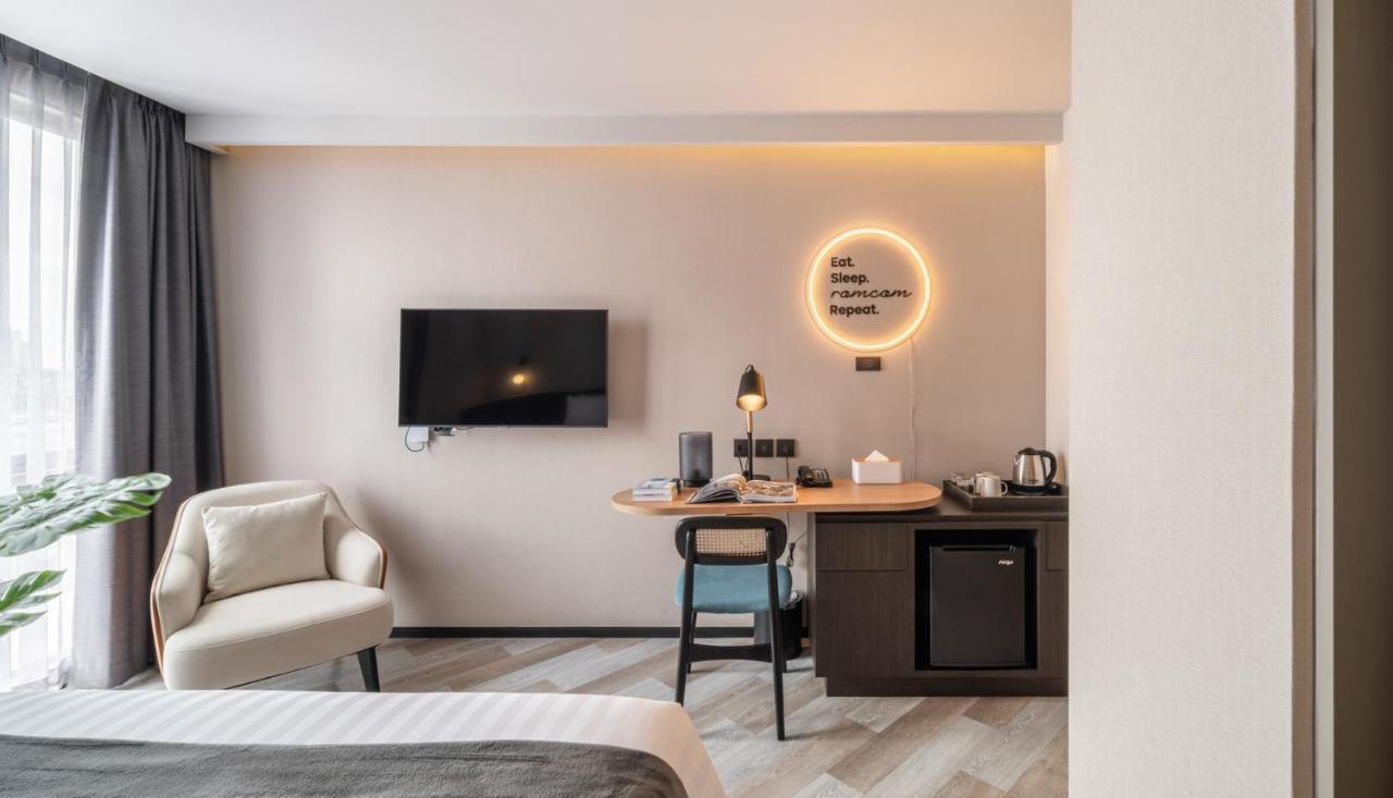 Seekers Finders Rama IV Hotel Surestay Collection By BW Bangkok Eksteriør bilde