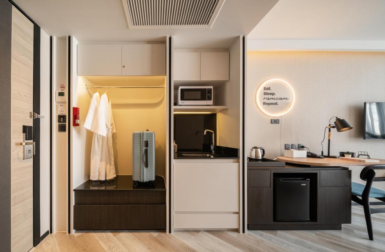 Seekers Finders Rama IV Hotel Surestay Collection By BW Bangkok Eksteriør bilde